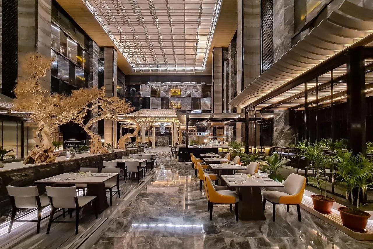 Hotel Okura Manila At Newport World Resorts Pasay 5*,